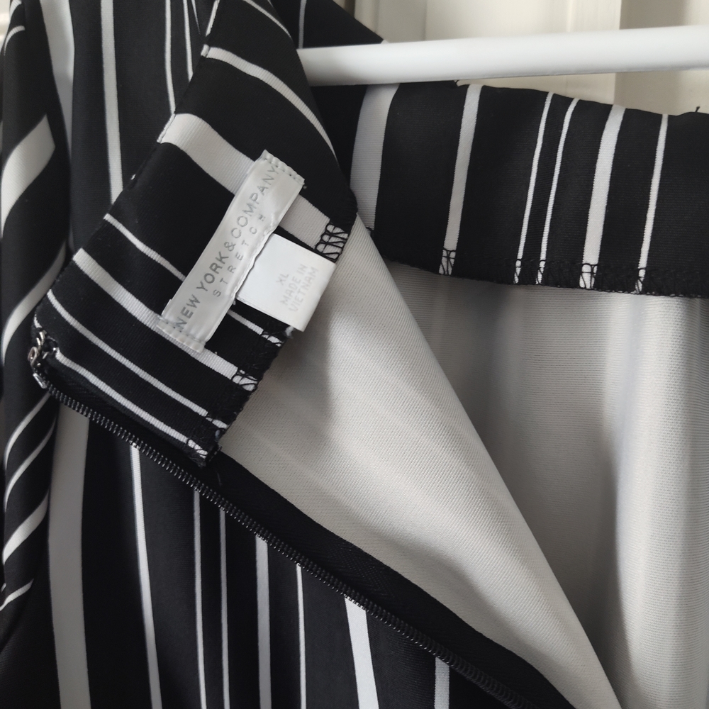 New York & Company Monochrome Striped Top